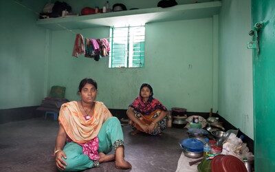 Benetton i Mango: els i les supervivents del Rana Plaza corren el risc de perdre les seves cases